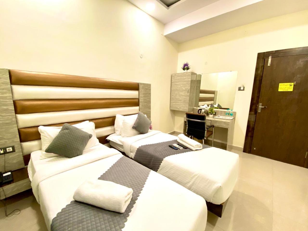 Hotel Sky International- Airport Zone Hyderabad Samsabad Kültér fotó