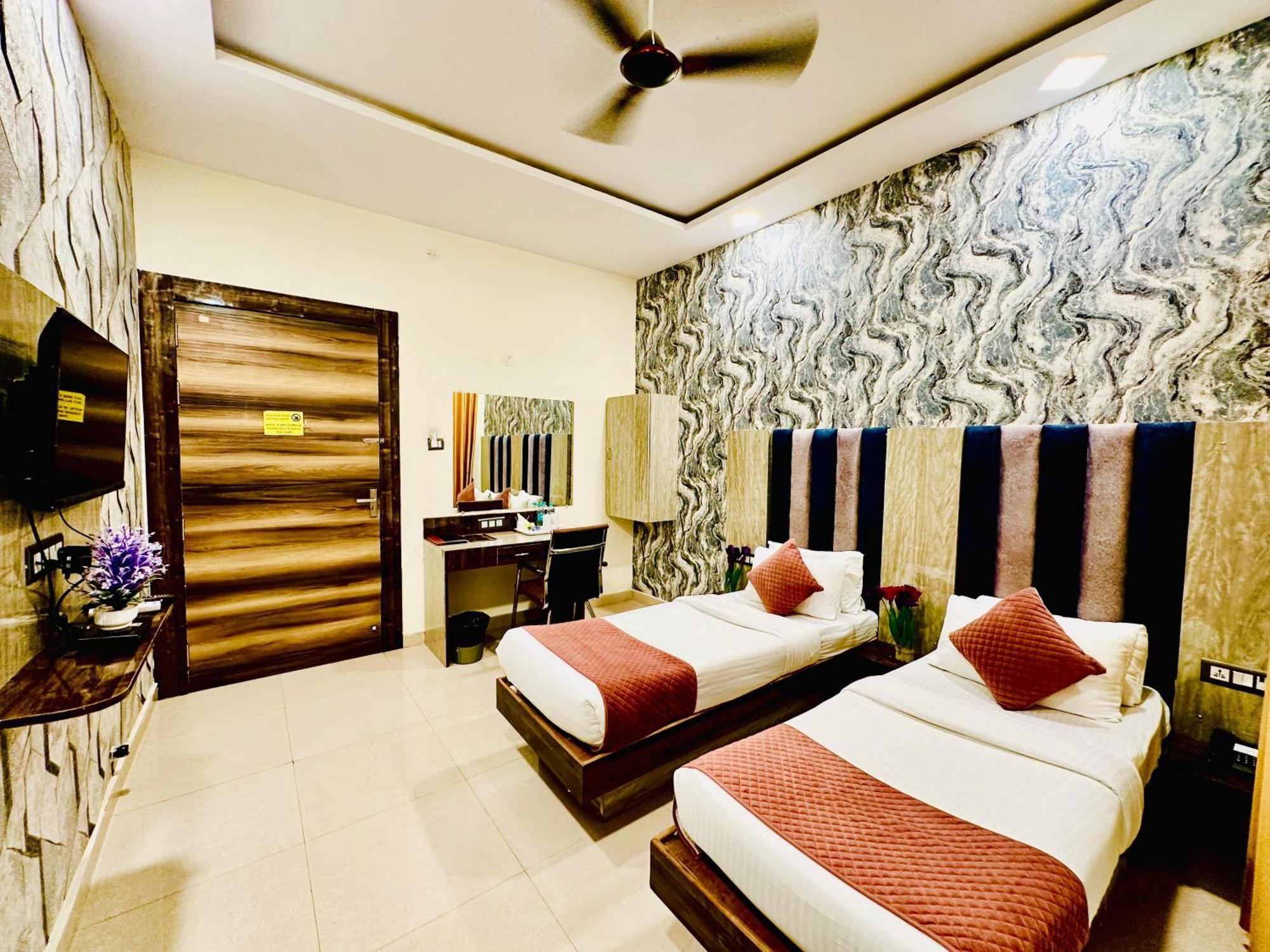Hotel Sky International- Airport Zone Hyderabad Samsabad Kültér fotó
