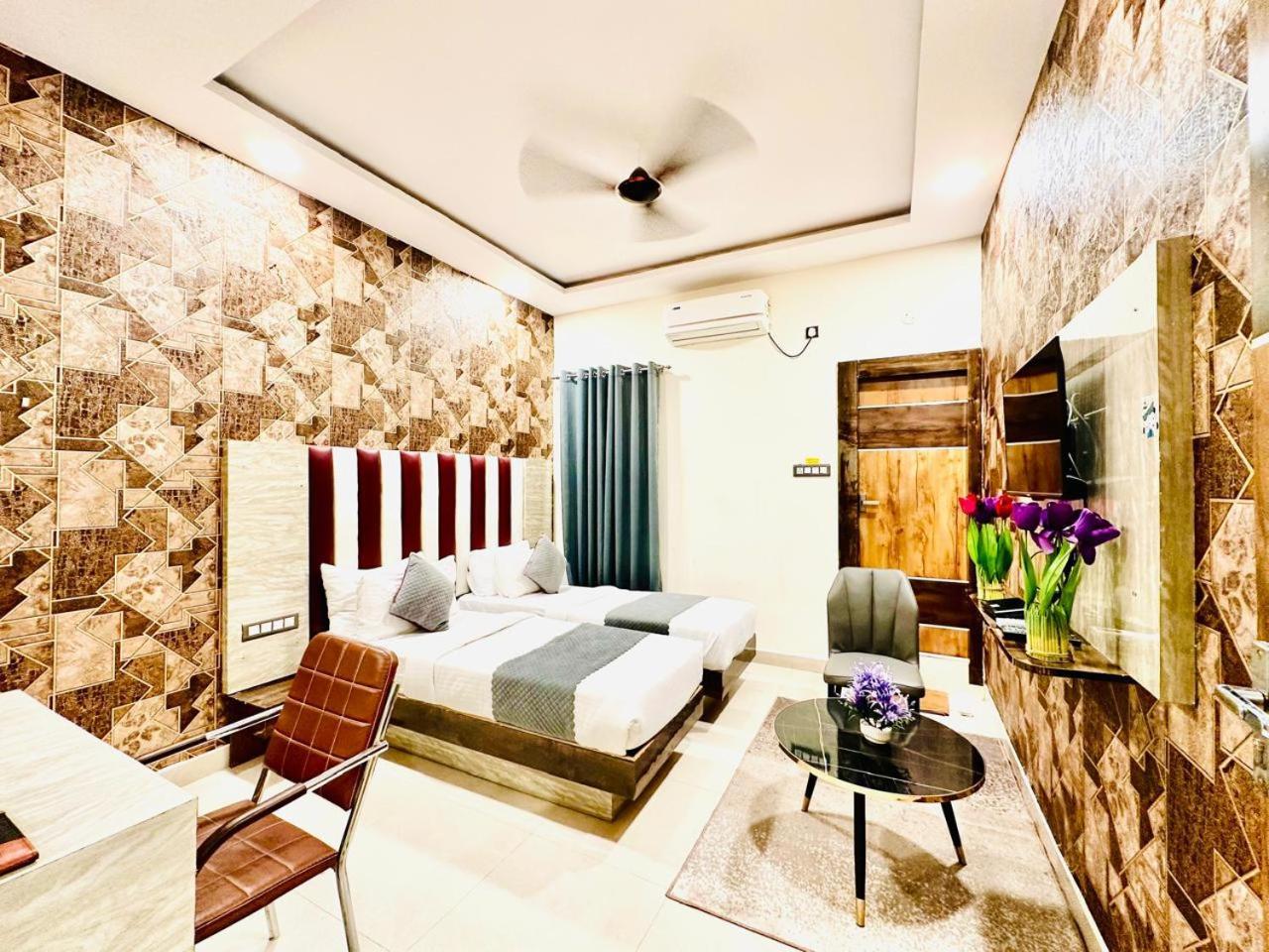 Hotel Sky International- Airport Zone Hyderabad Samsabad Kültér fotó