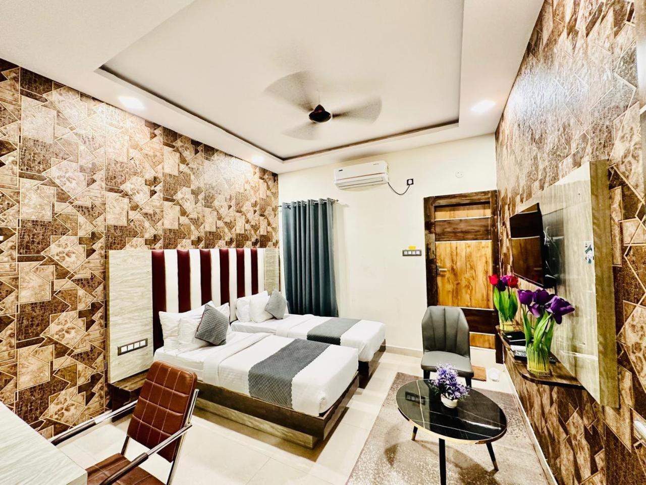 Hotel Sky International- Airport Zone Hyderabad Samsabad Kültér fotó